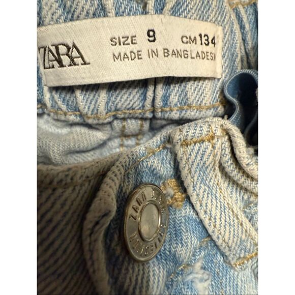 ZARA Girls Elastic Waist Button Fly Distressed Denim Jean Shorts Light Blue Sz 9 - Picture 2 of 7